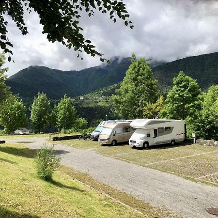 Camping & Caravan Zoncolan Ovaro Exterior foto
